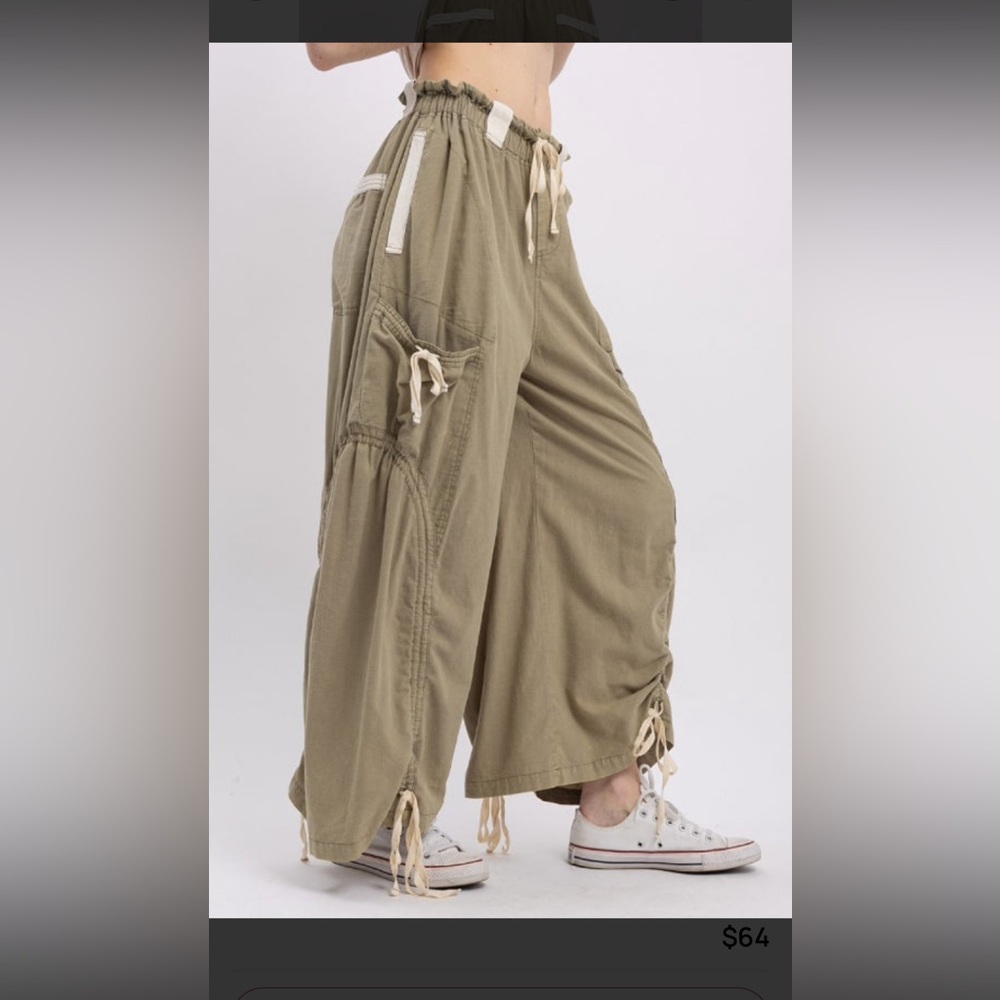 Stylish Wide-Leg Khaki Pants - Picture 2 of 3